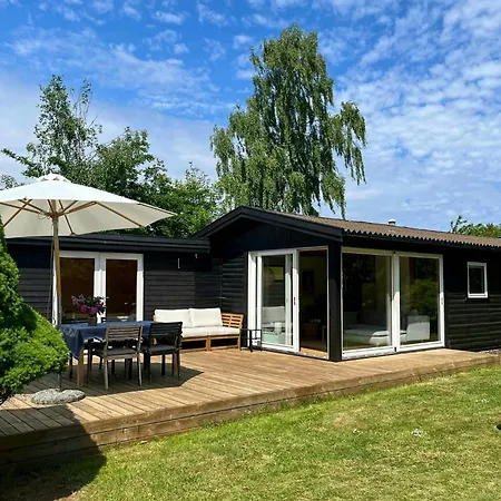 Holiday home Classic Summer House Surrounded By Pretty Nature *